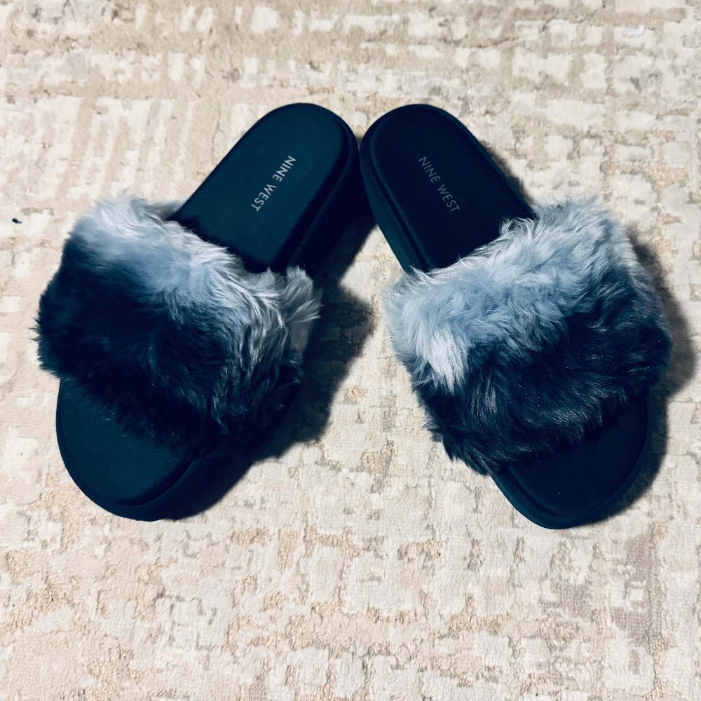NWOT Nine West Wedge Slippers